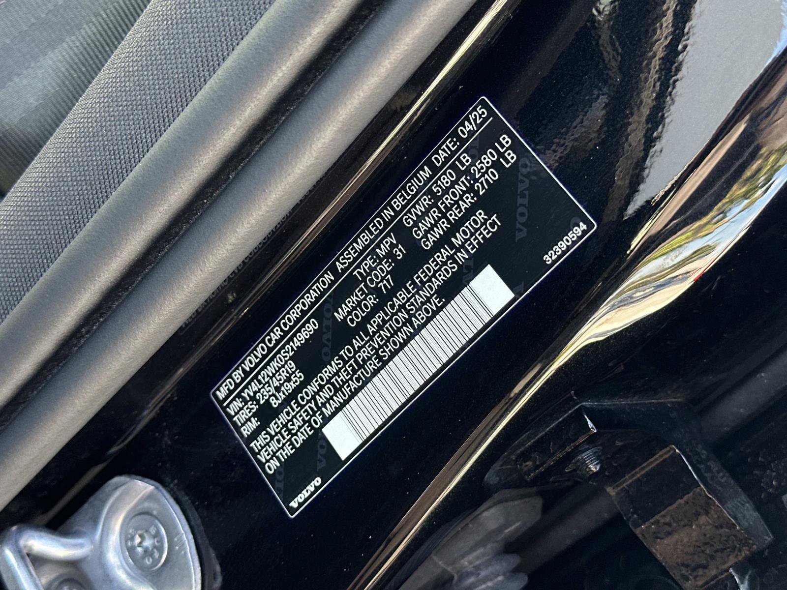 Certified 2025 Volvo V60 B5 Cross Country Plus image 29