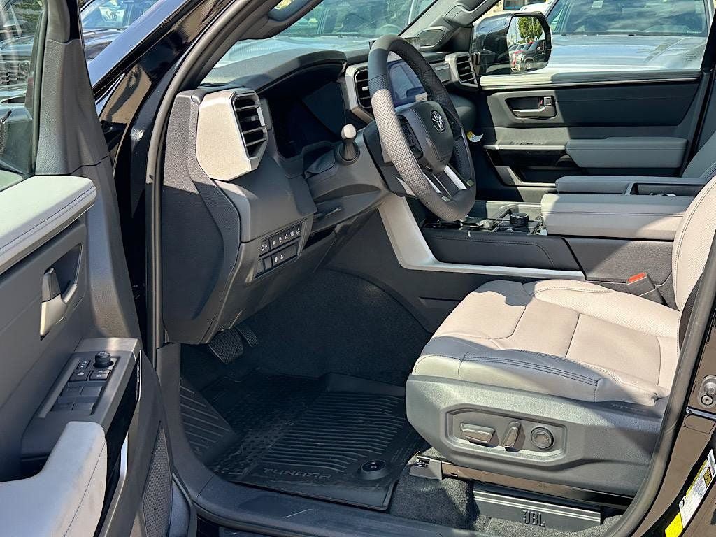 New 2026 Toyota Tundra Limited AWD/4WD image 8