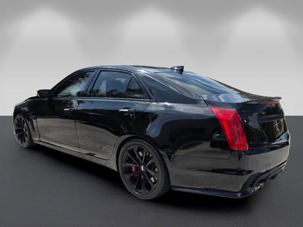 Used 2019 Cadillac CTS V w/ Luxury Package RWD image 4