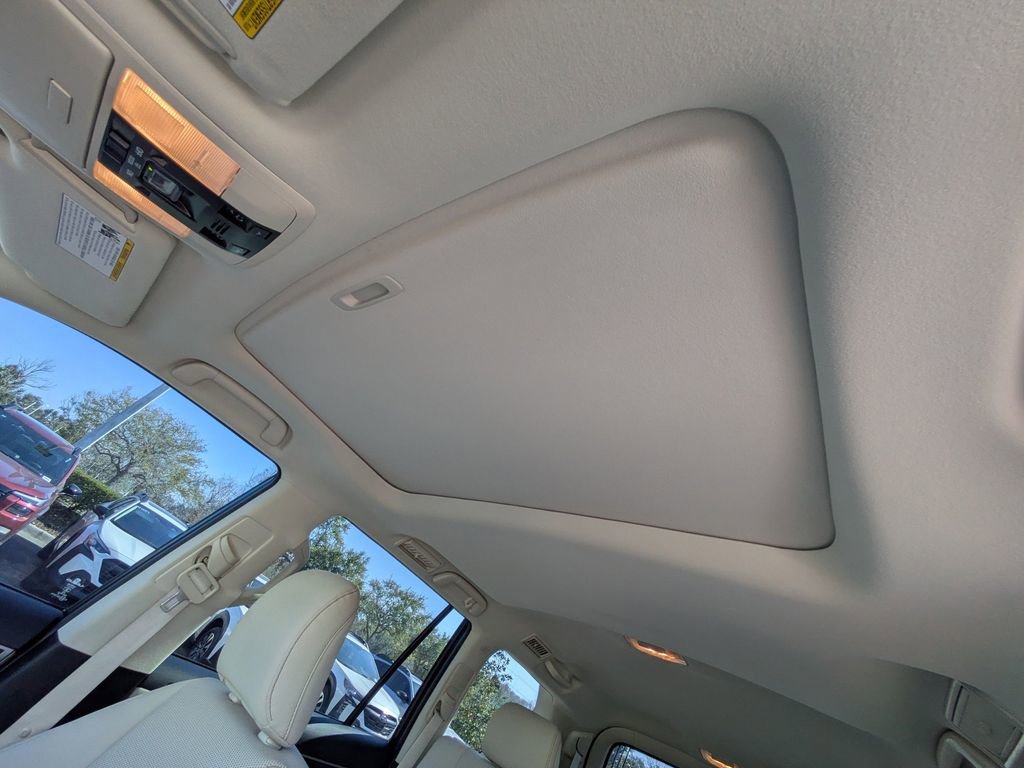 Used 2023 Lexus GX 460 Premium w/ Accessory Package image 19