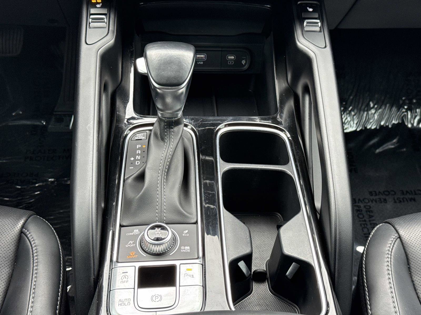 Used 2024 Kia Telluride S image 6