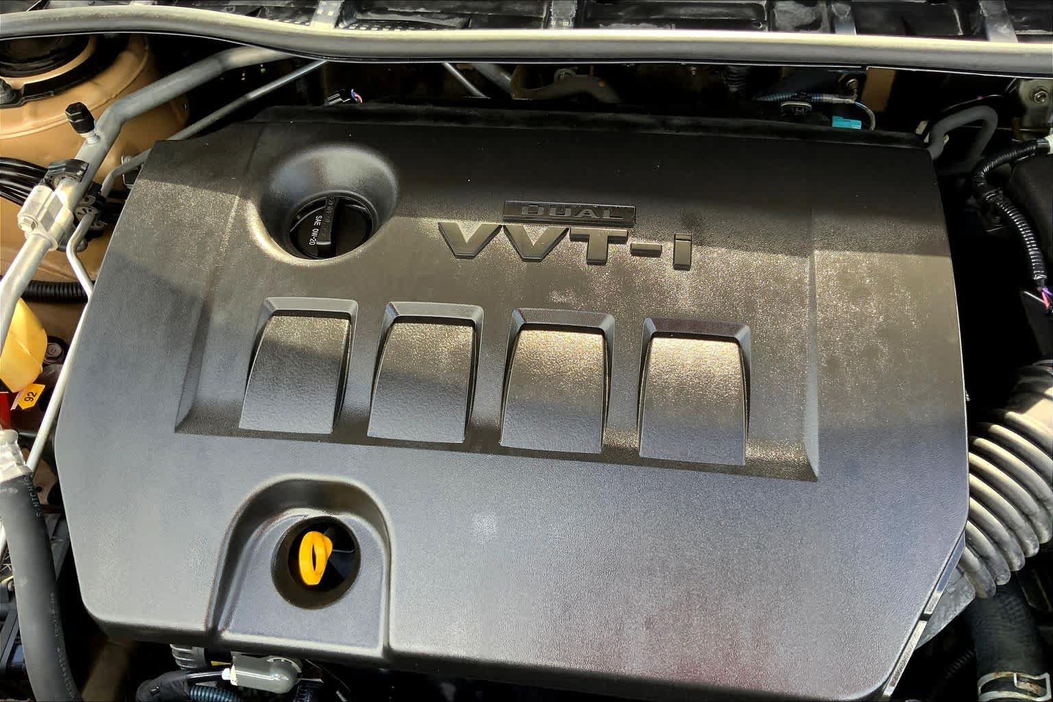 Used 2013 Toyota Corolla LE FWD image 30