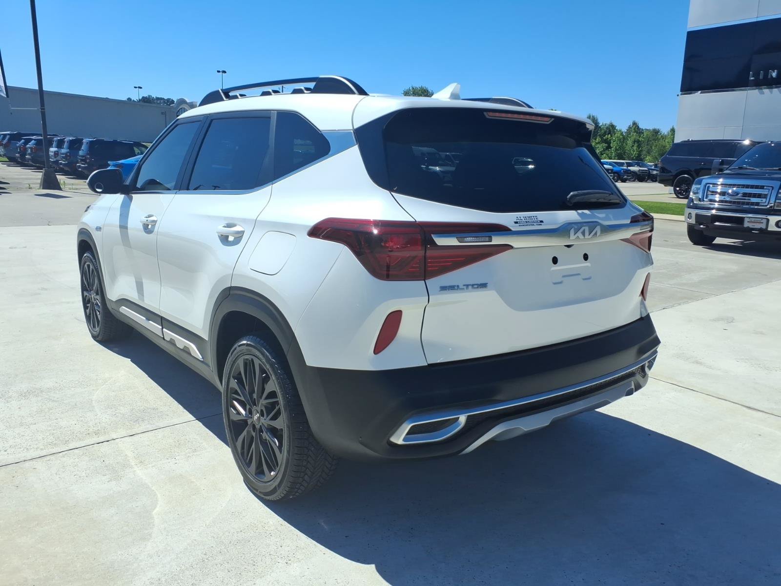 Used 2023 Kia Seltos Nightfall Edition AWD/4WD image 3