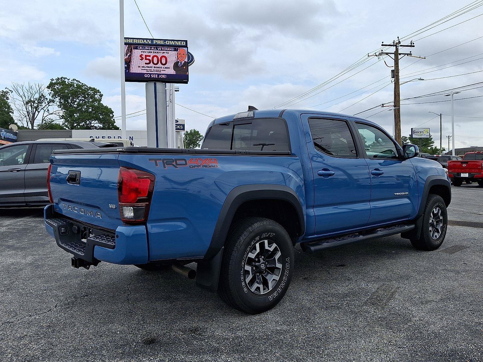Used 2019 Toyota Tacoma TRD Off-Road AWD/4WD image 6