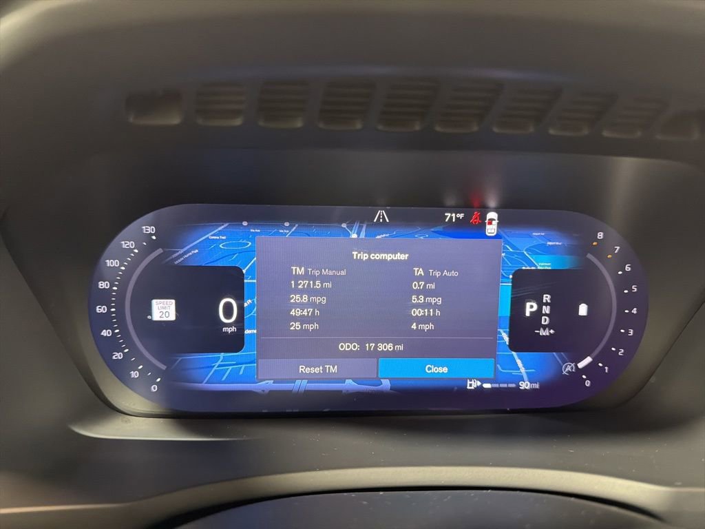 Used 2025 Volvo XC90 B5 Core AWD/4WD image 27