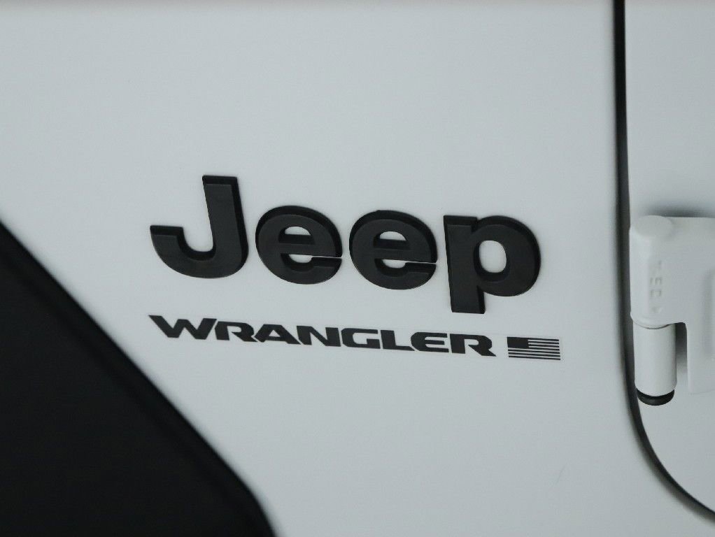 Used 2025 Jeep Wrangler Sport S image 37