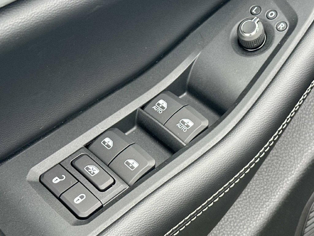 New 2027 Jeep Grand Cherokee Altitude AWD/4WD image 20