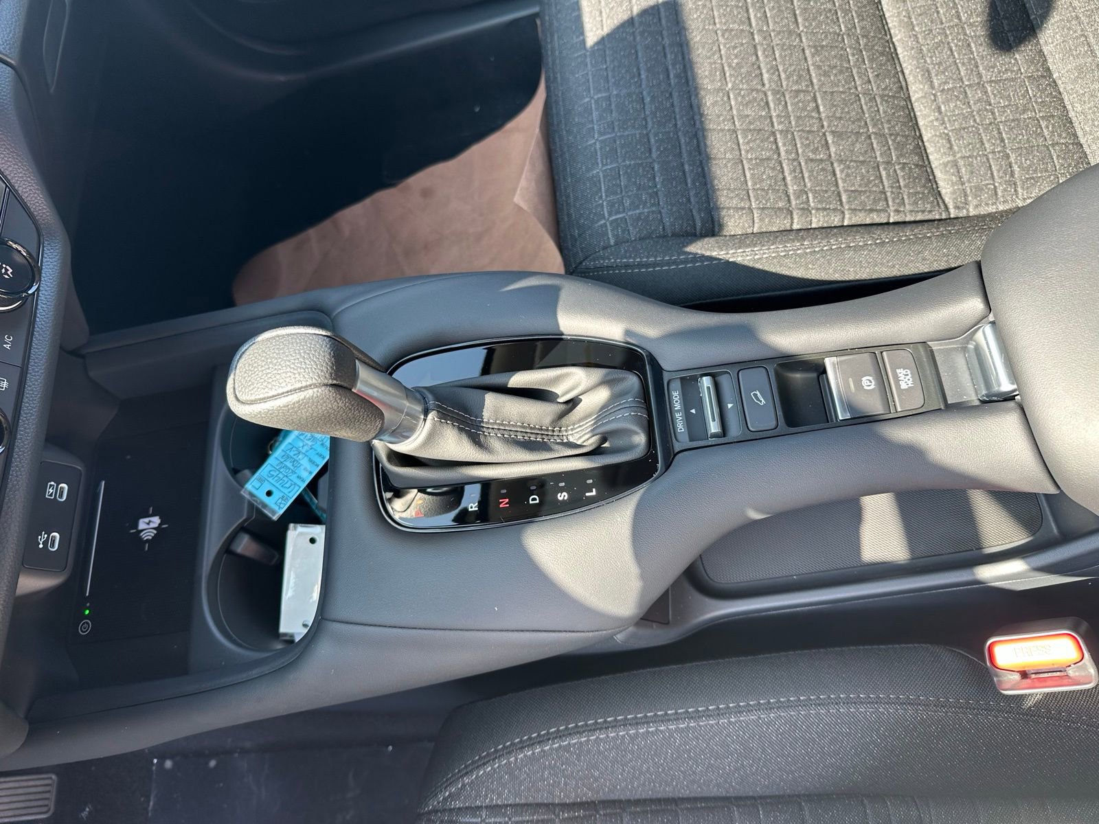 New 2026 Honda HR-V LX image 17