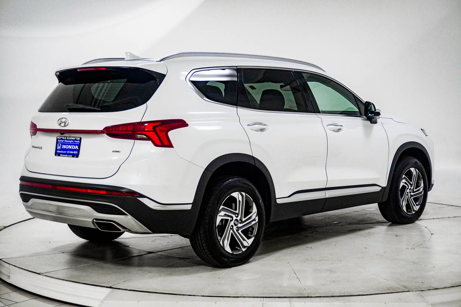 Used 2022 Hyundai Santa Fe SEL w/ Convenience + Premium Package AWD/4WD image 9