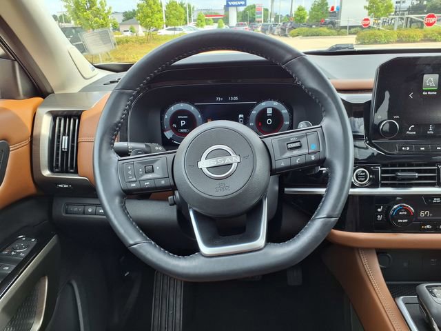 Used 2024 Nissan Pathfinder Platinum w/ Cargo Package AWD/4WD image 25