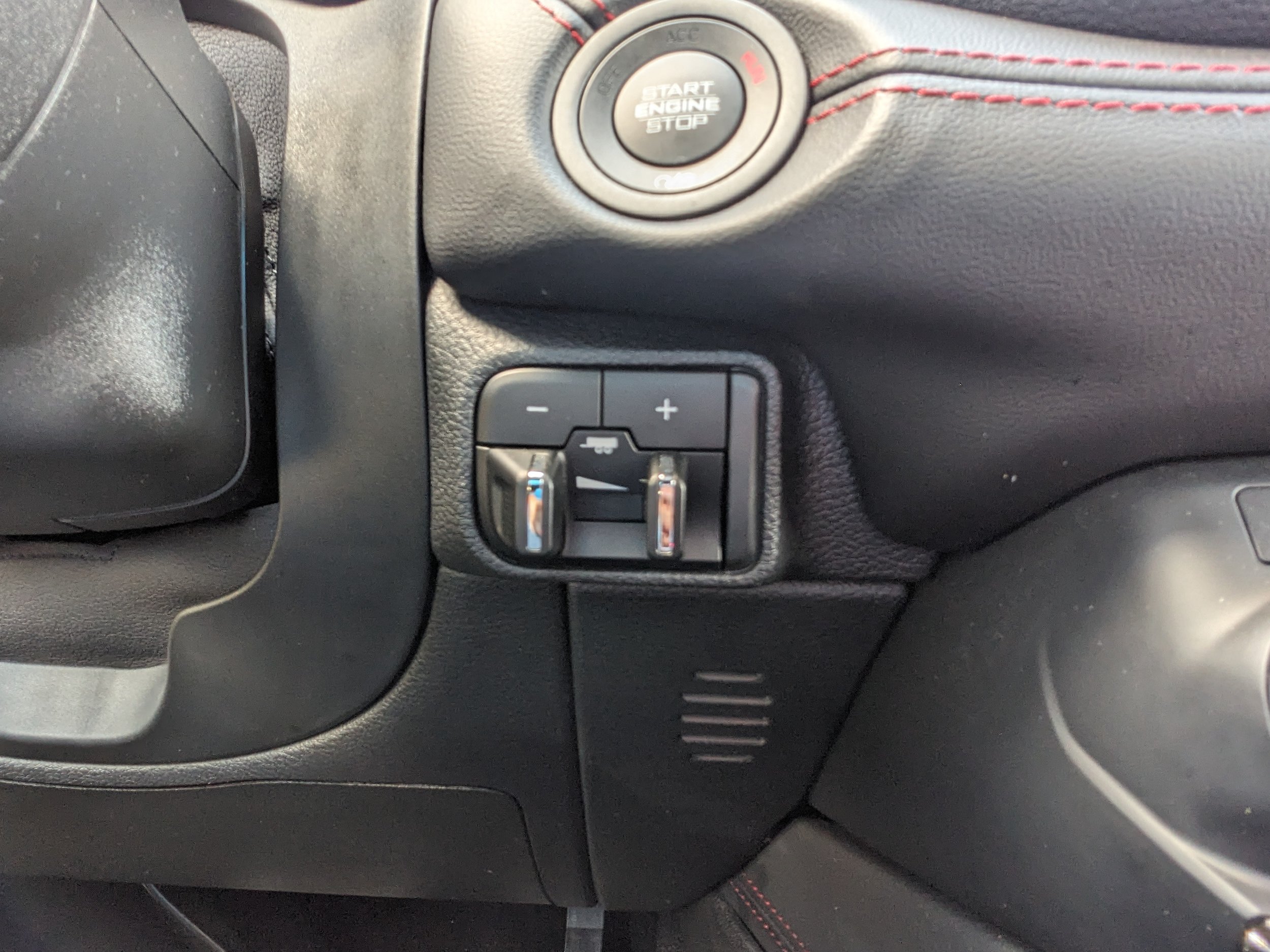 Used 2025 Dodge Durango GT AWD/4WD image 27
