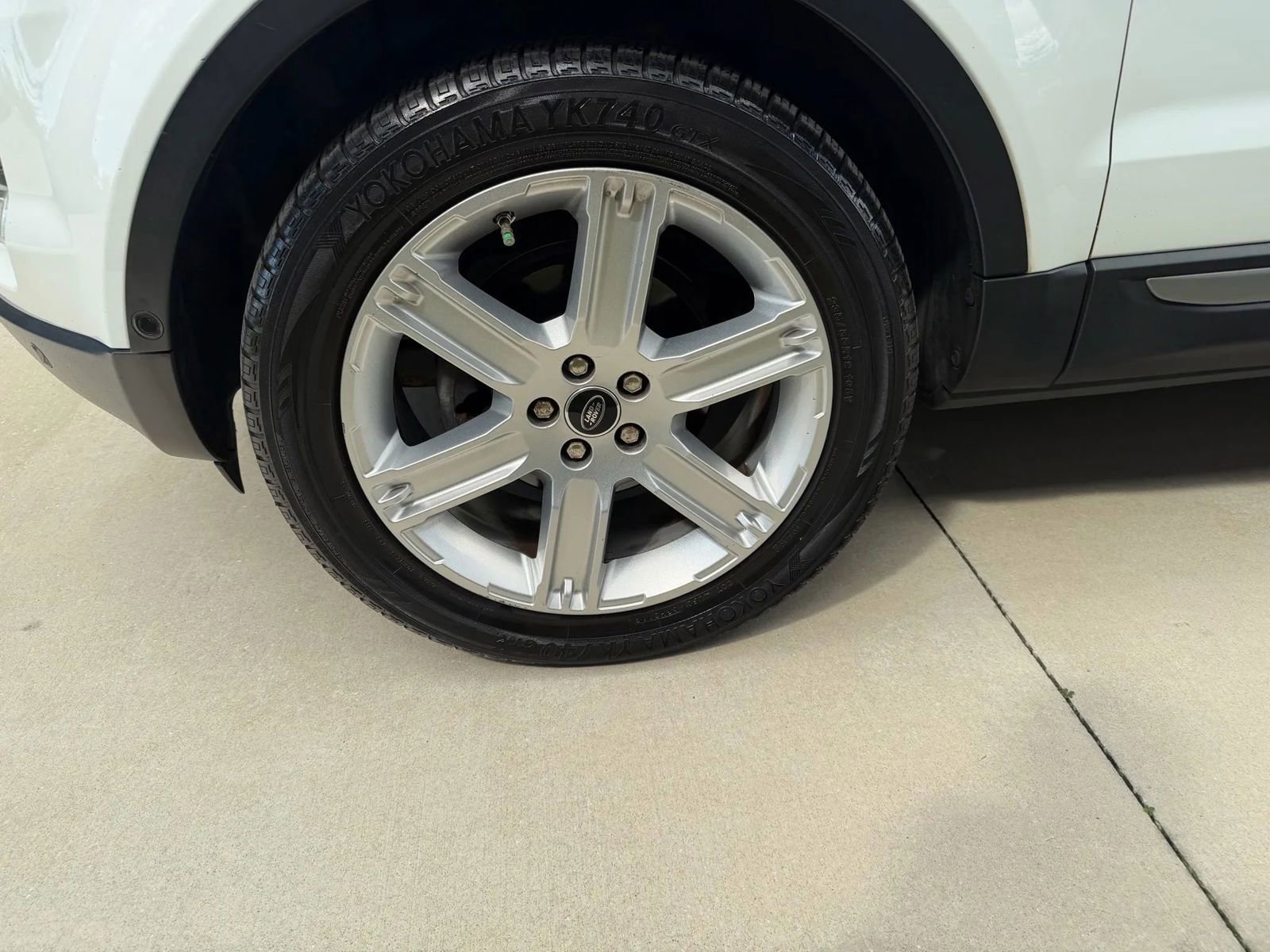 Used 2013 Land Rover Range Rover Evoque Pure Plus AWD/4WD image 9