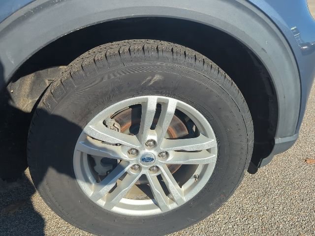 Used 2021 Ford Explorer XLT w/ Equipment Group 202A image 11