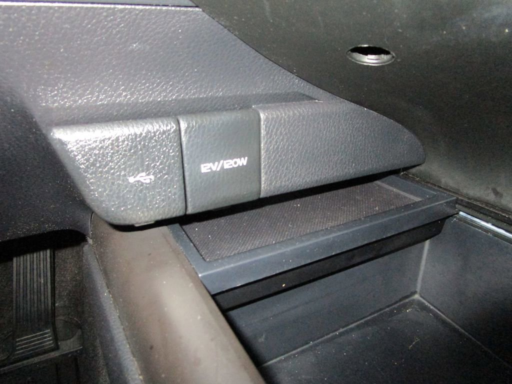 Used 2024 Toyota Camry SE image 29