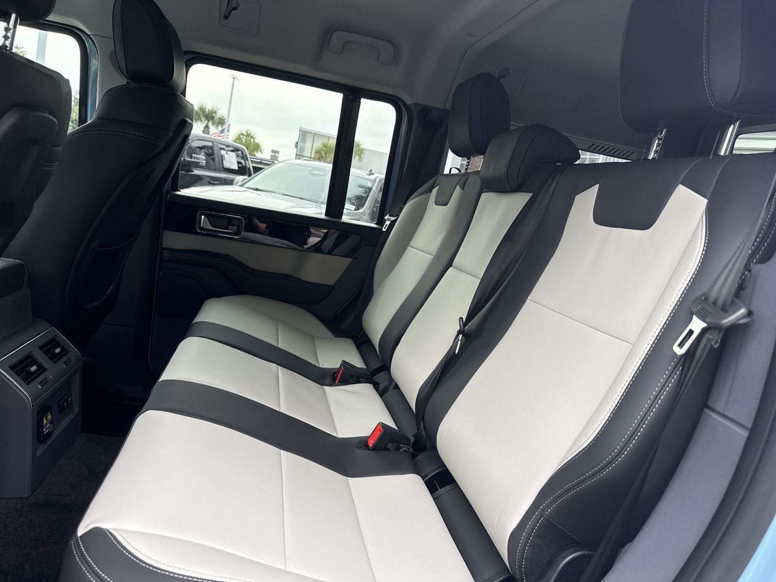 New 2026 INEOS Grenadier Station Wagon AWD/4WD image 32