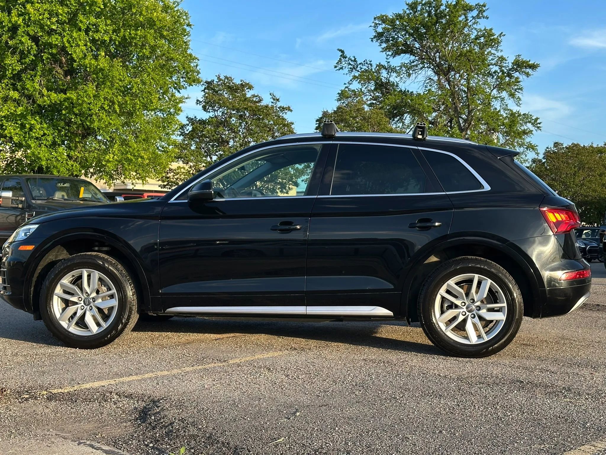 Used 2020 Audi Q5 2.0T Premium AWD/4WD image 3