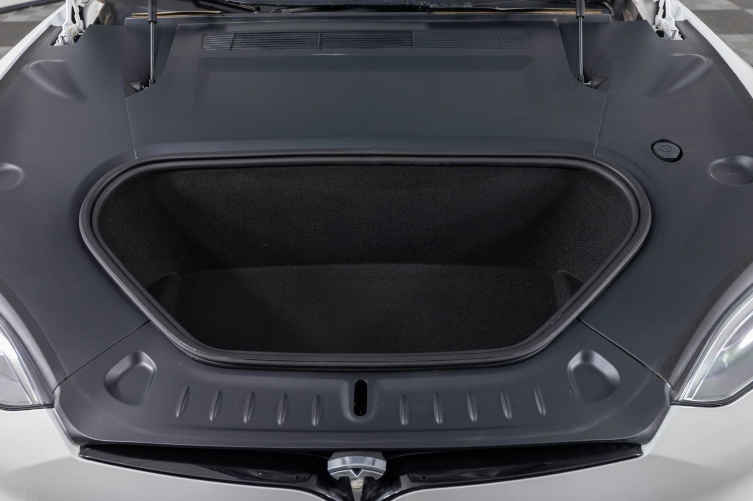 Used 2021 Tesla Model S Plaid image 40