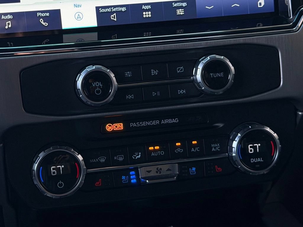Used 2022 Ford F250 Platinum w/ Tremor Off-Road Package AWD/4WD image 17