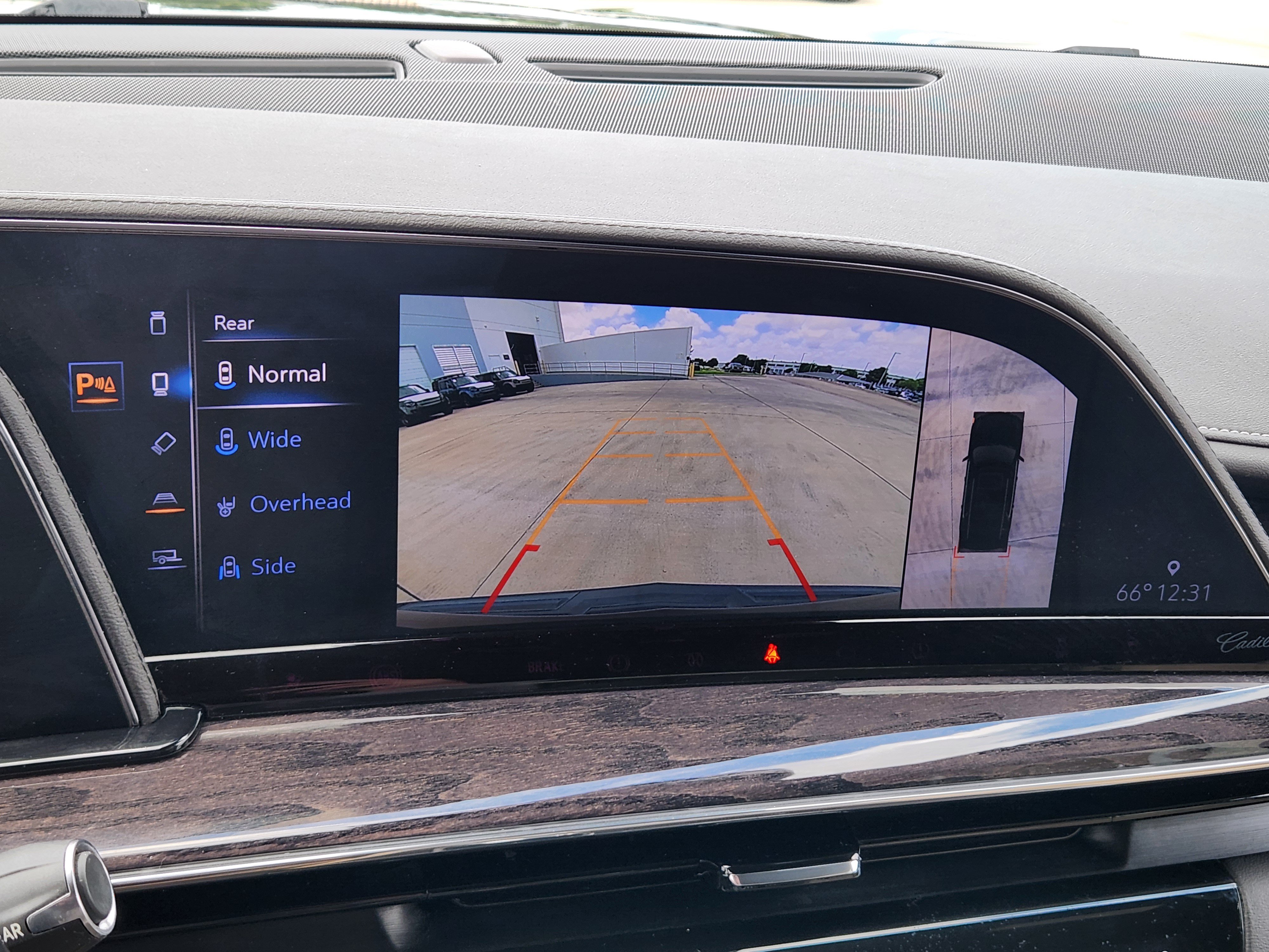 Used 2022 Cadillac Escalade Premium Luxury RWD image 17