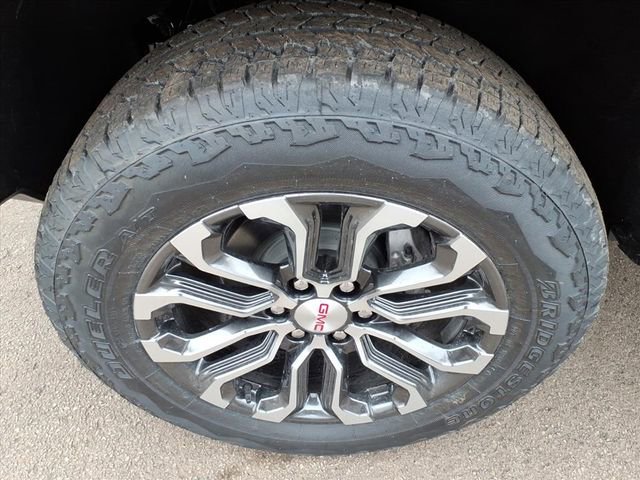 New 2026 GMC Canyon Denali image 13