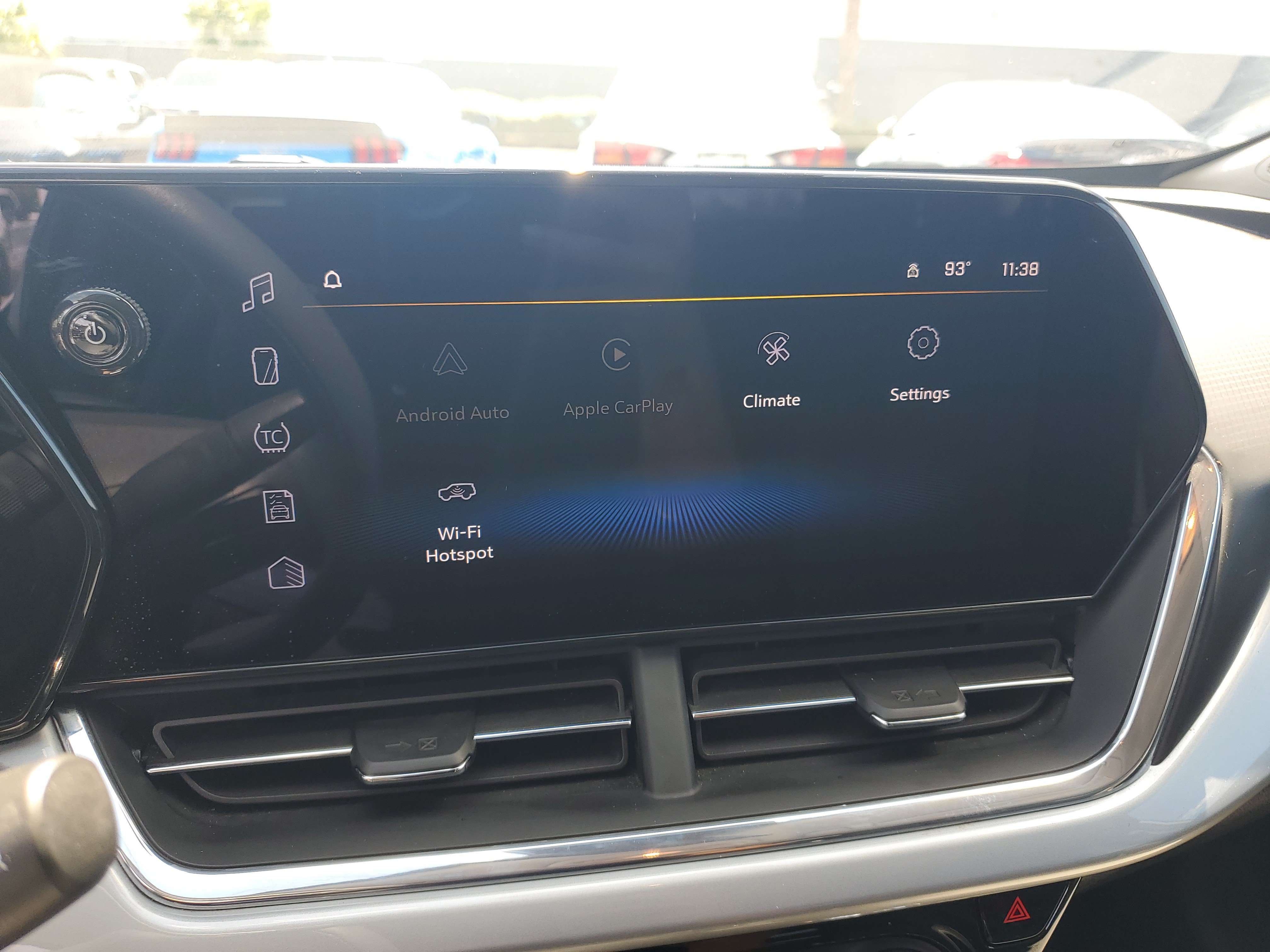 Used 2025 Chevrolet Trax LT FWD image 19