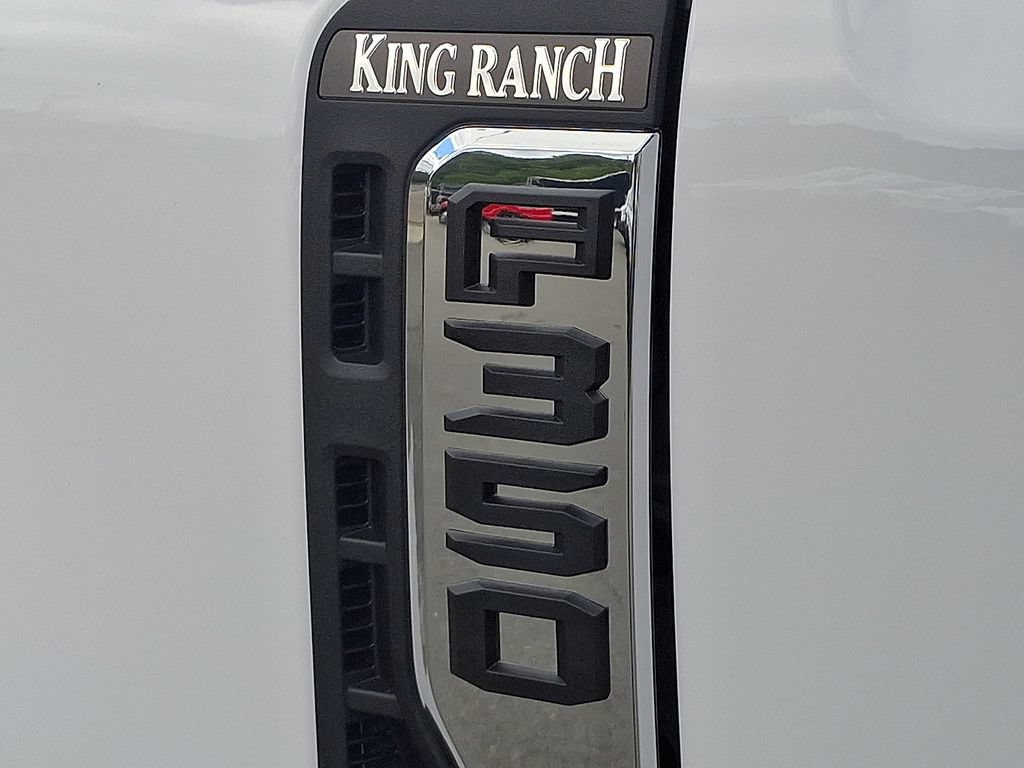 New 2026 Ford F350 King Ranch w/ Chrome Package AWD/4WD image 11