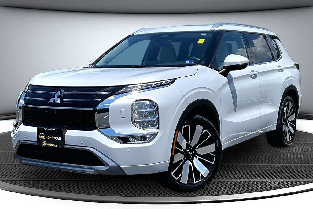 Used 2025 Mitsubishi Outlander SEL AWD/4WD image 3