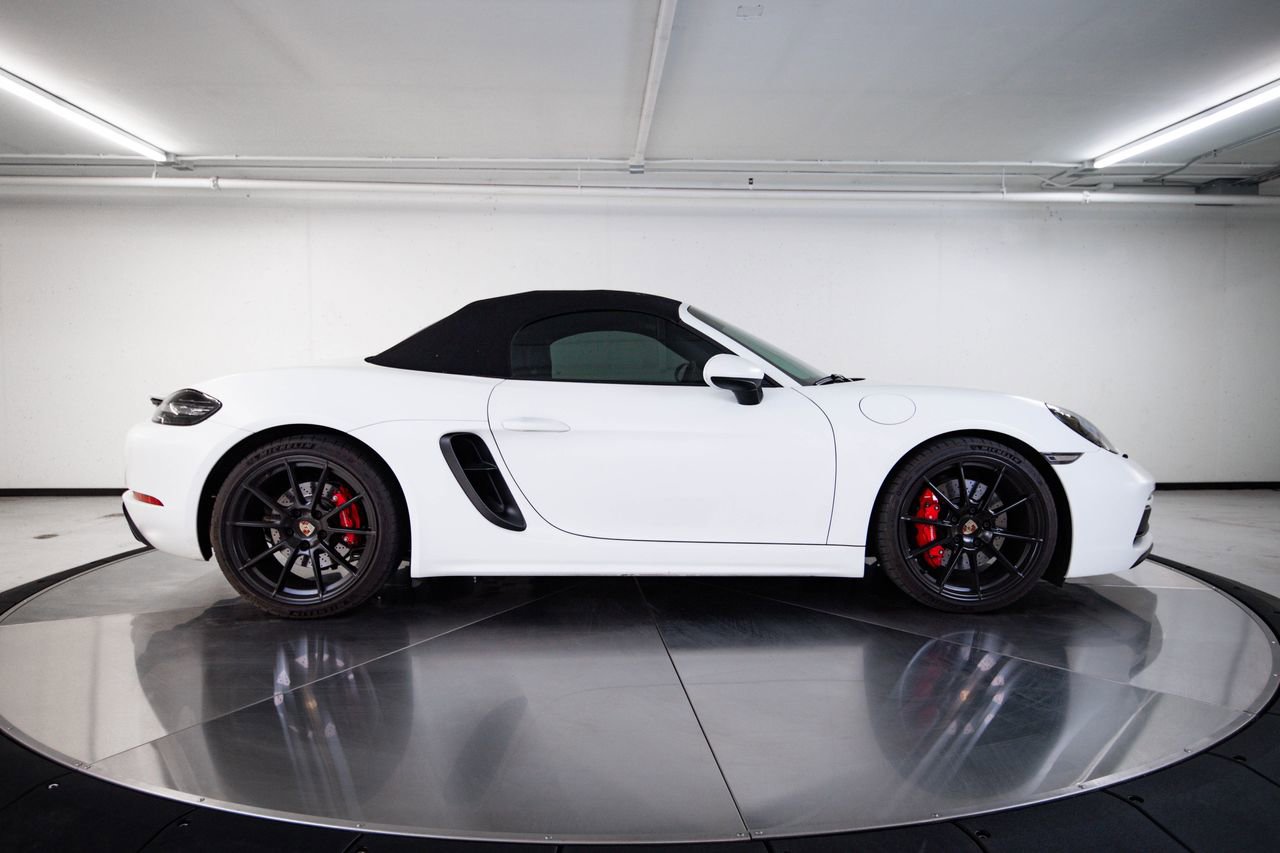 Certified 2024 Porsche 718 Boxster GTS image 8