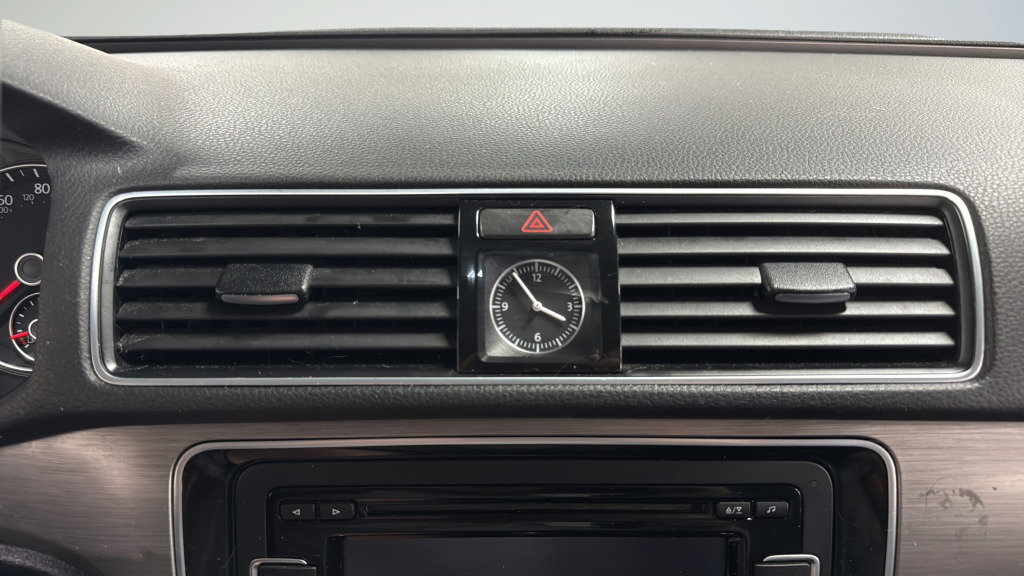 Used 2015 Volkswagen Passat TDI SE image 27