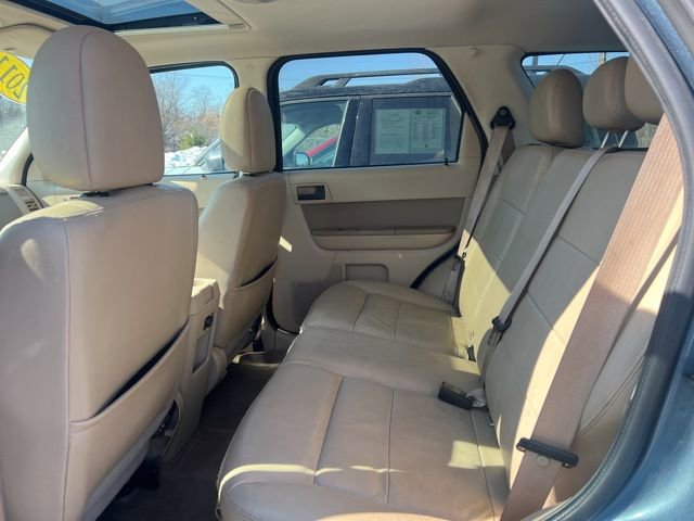 Used 2011 Ford Escape XLT w/ Canadian Winter Pkg image 10
