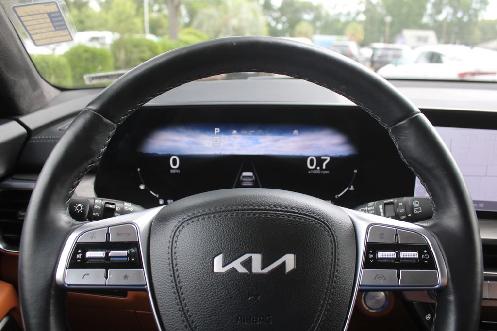 Certified 2025 Kia Telluride SX Prestige X-Pro AWD/4WD image 32