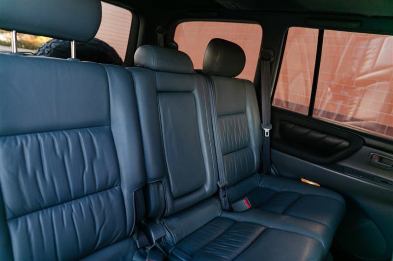Used 2001 Toyota Land Cruiser AWD/4WD image 30