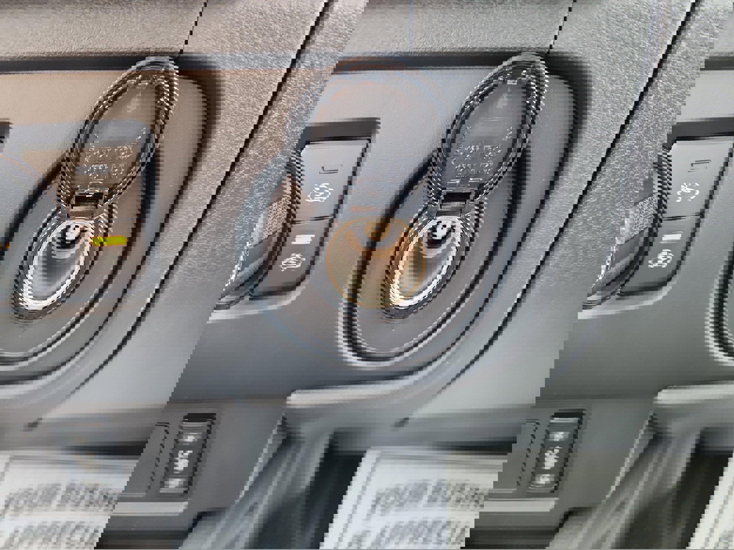 New 2026 Nissan Frontier SV image 17