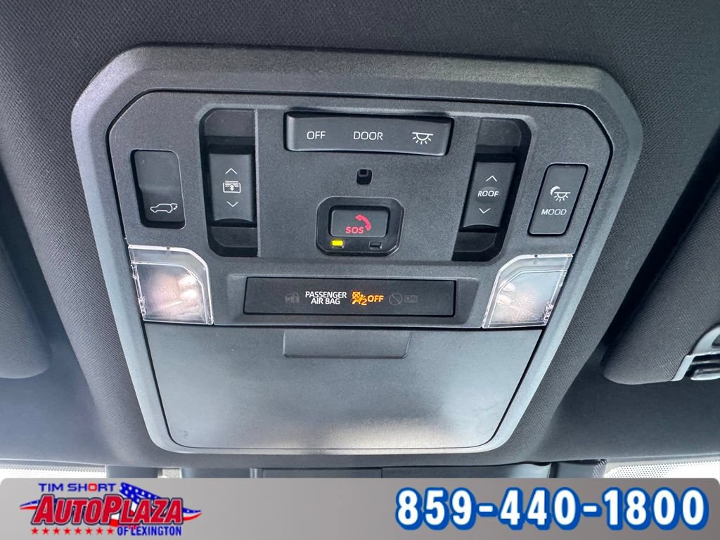 Used 2023 Toyota Sequoia Capstone AWD/4WD image 32