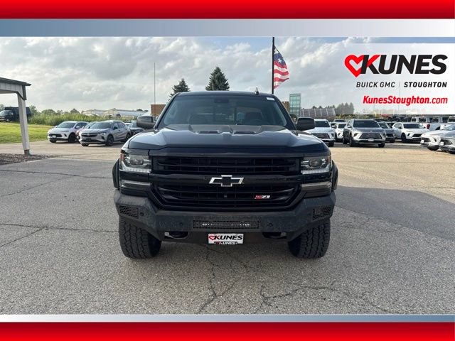 Used 2018 Chevrolet Silverado 1500 LTZ Z71 w/ LTZ Plus Package AWD/4WD image 3