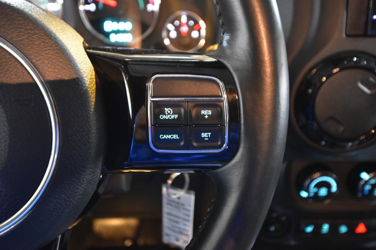 Used 2014 Jeep Wrangler Unlimited Sahara AWD/4WD image 19