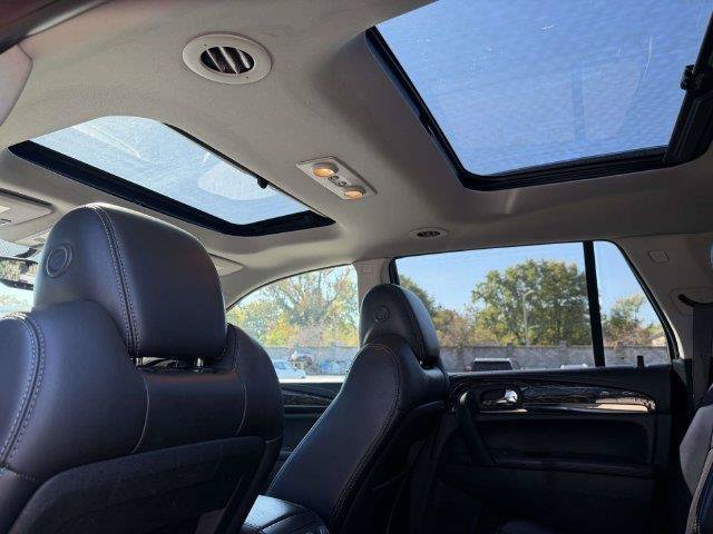 Used 2013 Buick Enclave Leather FWD image 17