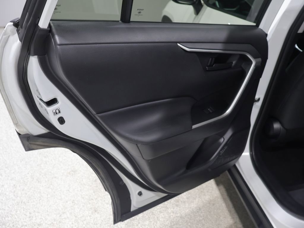 Used 2020 Toyota RAV4 LE w/ All Weather Liner Package AWD/4WD image 18