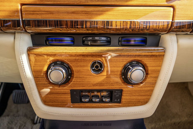 Used 2010 Rolls-Royce Phantom Drophead Coupe RWD image 95
