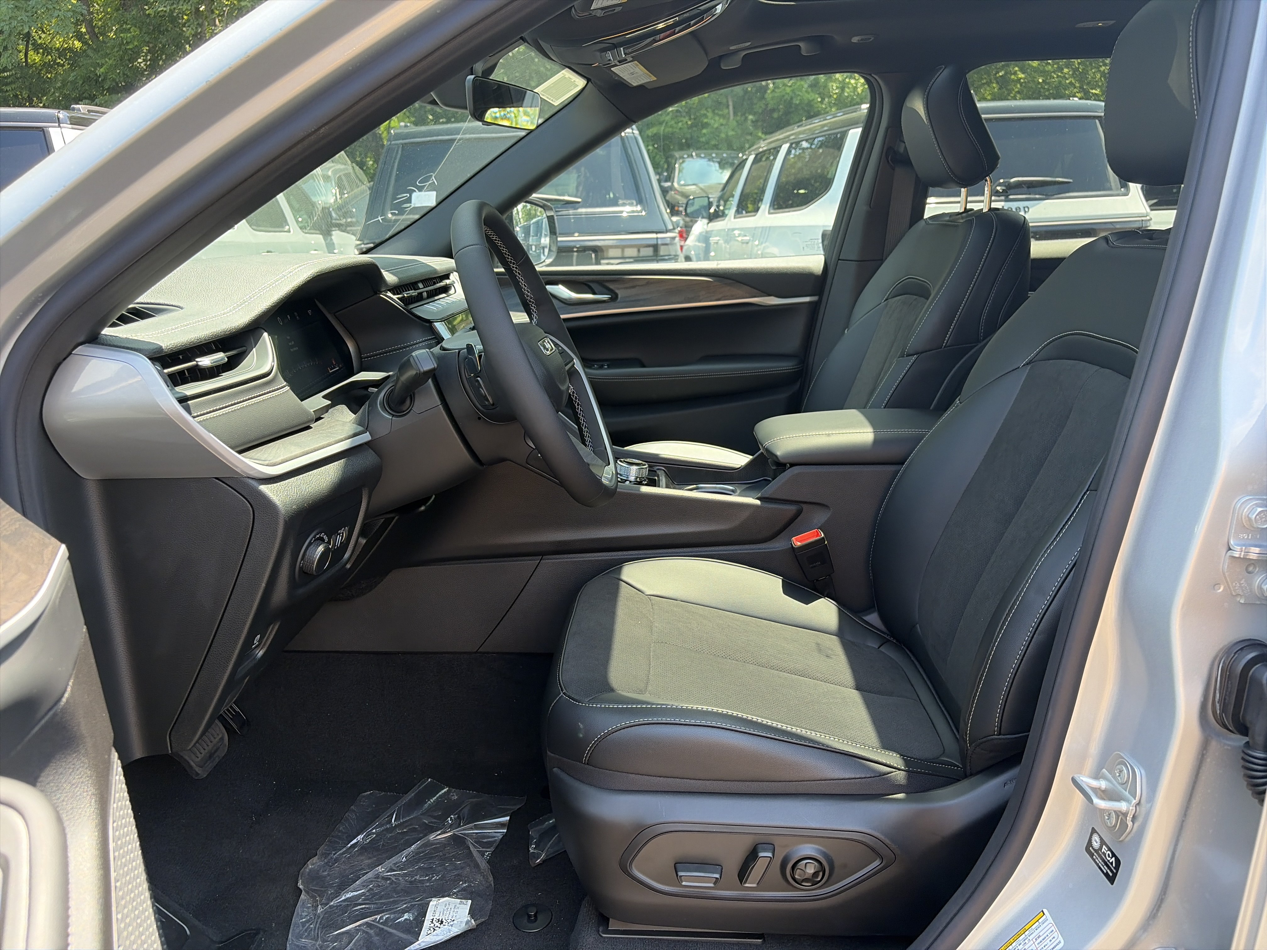 New 2026 Jeep Grand Cherokee L 4WD image 29