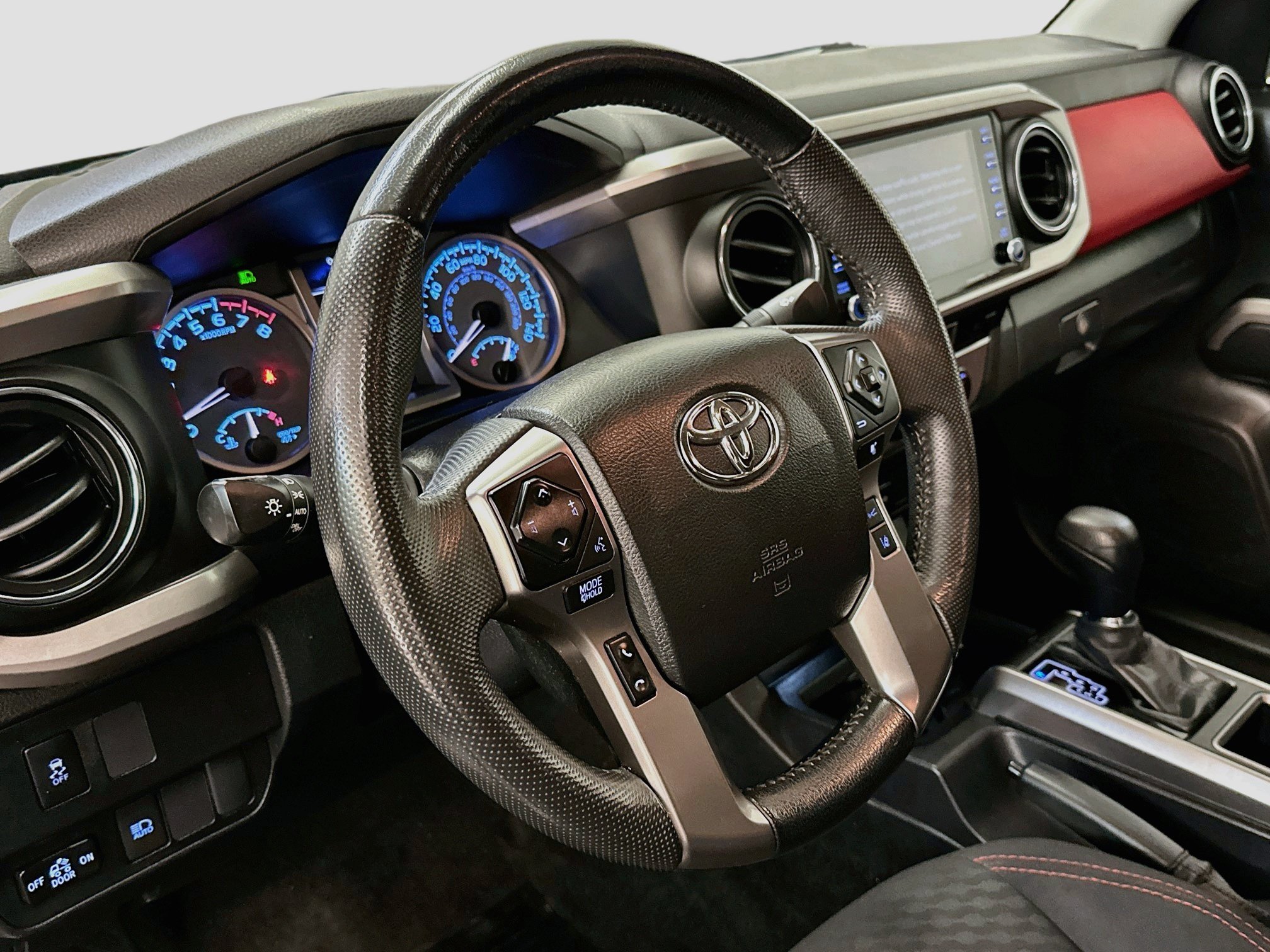 Used 2023 Toyota Tacoma SR5 AWD/4WD image 18