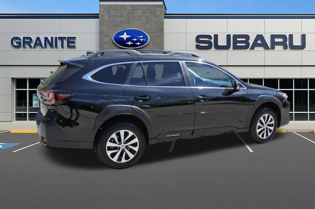 Used 2025 Subaru Outback Premium AWD/4WD image 11