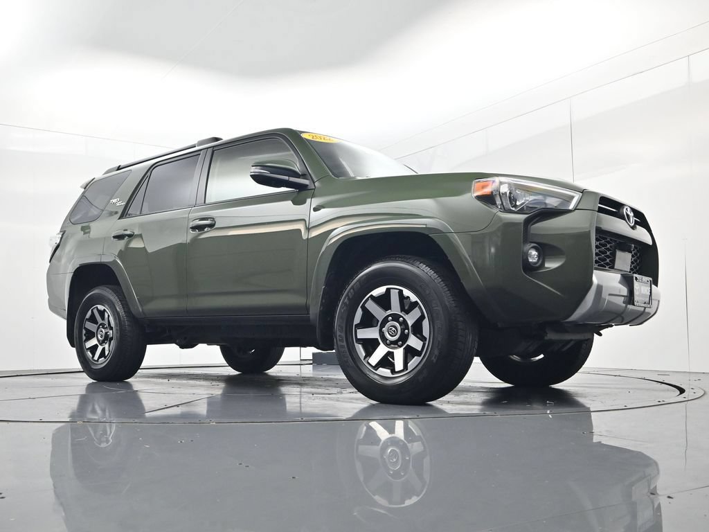 Used 2022 Toyota 4Runner TRD Off-Road Premium AWD/4WD image 49