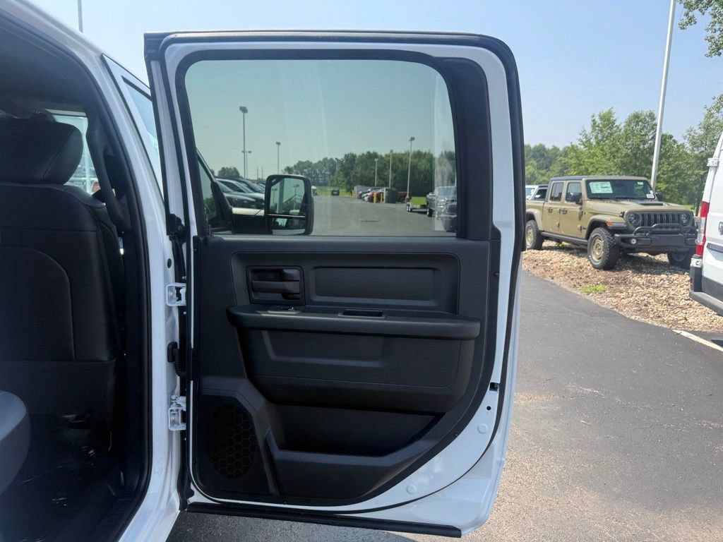 New 2026 RAM 3500 Tradesman w/ Chrome Appearance Group A AWD/4WD image 48