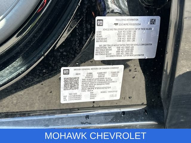 Used 2025 Chevrolet Silverado 2500 LTZ w/ LTZ Convenience Package AWD/4WD image 36