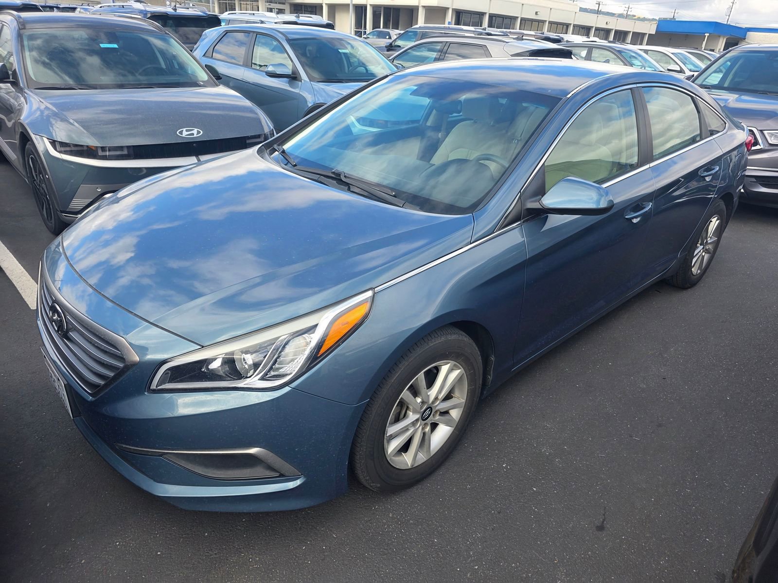 Used 2016 Hyundai Sonata SE w/ Cargo Package
