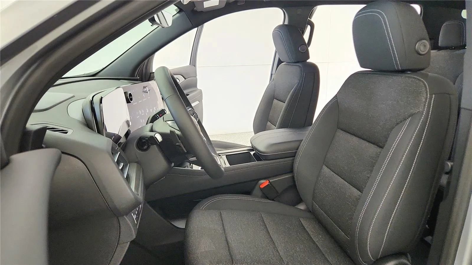 New 2026 Chevrolet Traverse LT w/ Midnight/Sport Edition AWD/4WD image 30