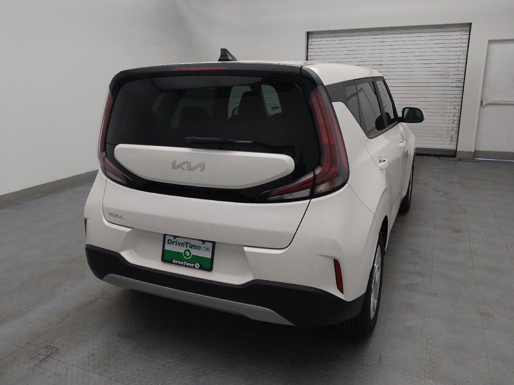 Used 2023 Kia Soul LX w/ LX Technology Package image 7