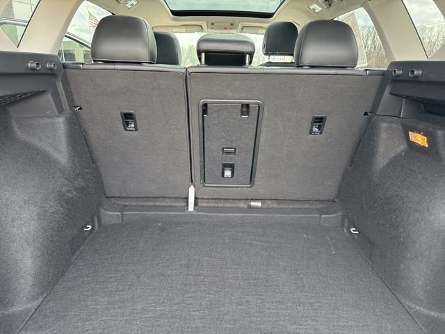 Used 2022 Volkswagen Taos SE w/ Panoramic Sunroof Package FWD image 29