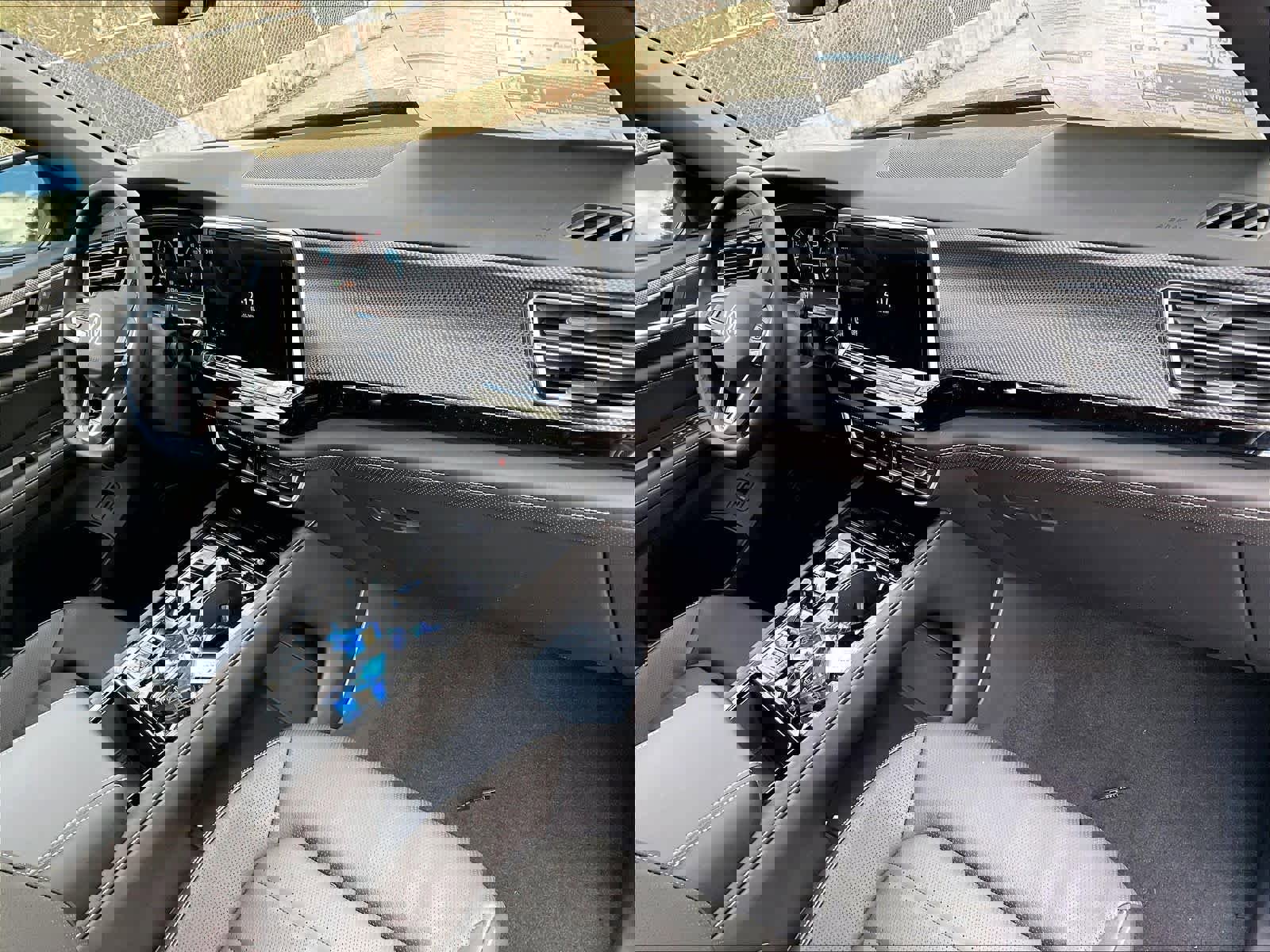 New 2026 Volkswagen Atlas Cross Sport SEL R-Line image 10